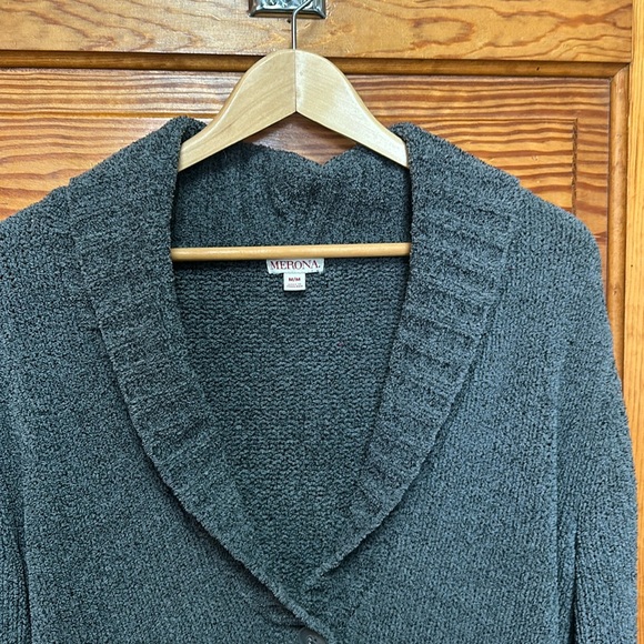 Merona Medium Sweater Grandpa style longer length with Large buttons & pockets - Picture 2 of 7